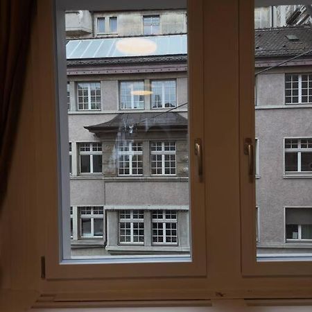 Suesse Wohnung In Zuercher Altstadt 3 Zürich Kültér fotó